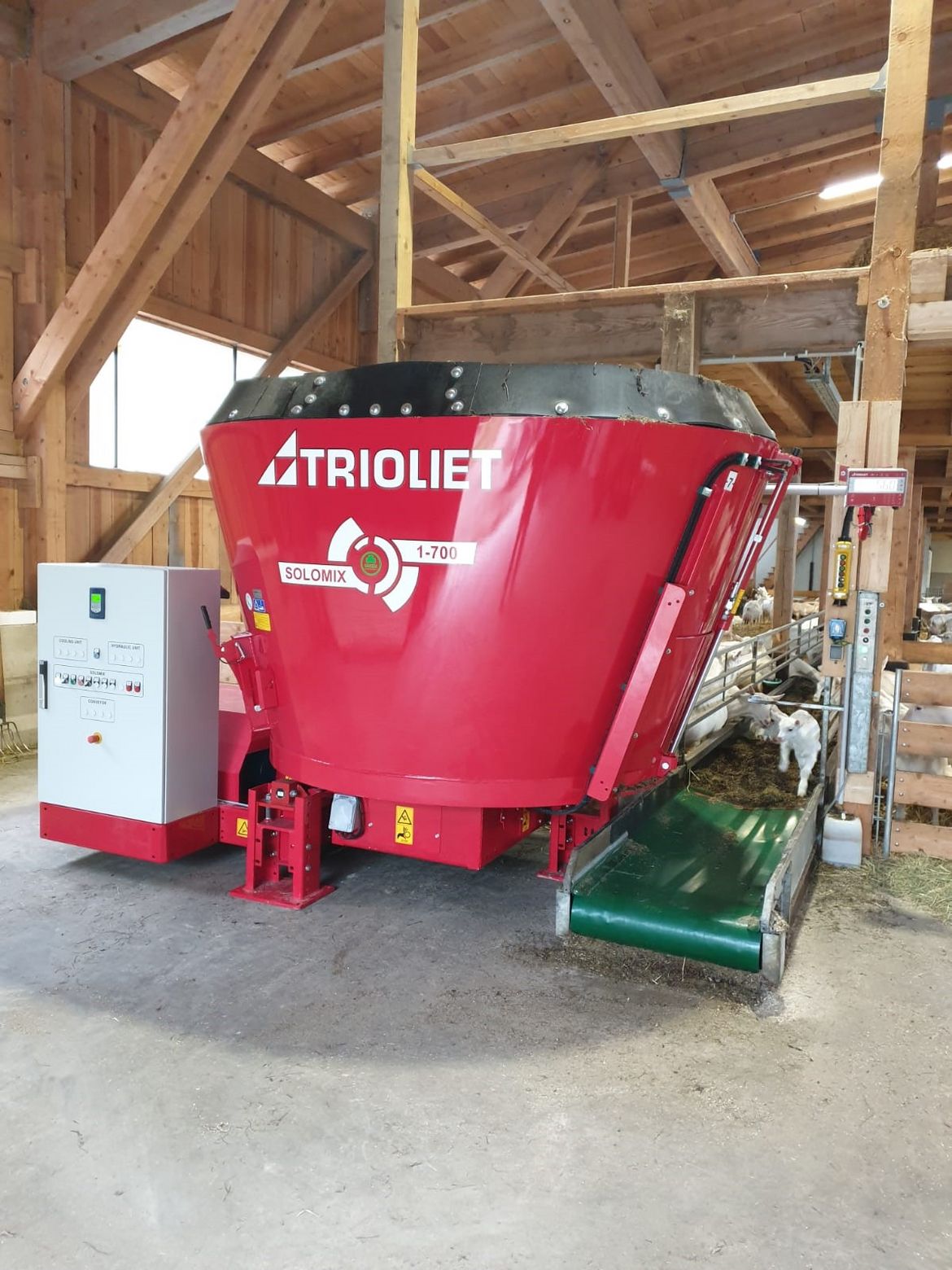 Stationary-TMR-mixer-is-for-sale-at-Trioliet