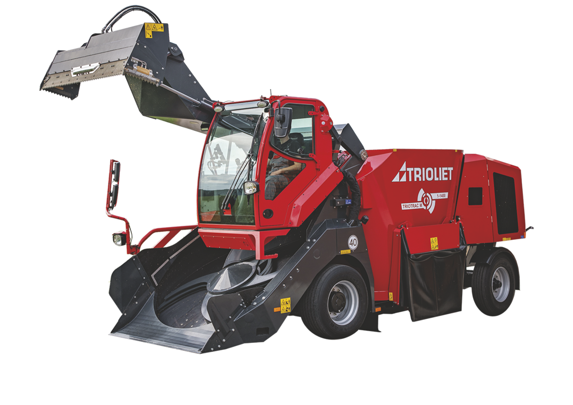 This-self-propelled-feed-mixer-loads-feed-into-the-loading-rotor